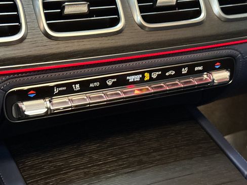 New 2026 Mercedes-Benz Maybach GLS 600 4MATIC image 16