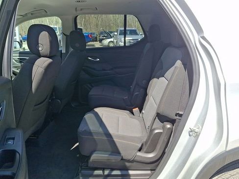 Used 2021 Chevrolet Traverse LT AWD/4WD image 17