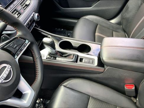 Used 2025 Nissan Altima 2.5 SR image 13