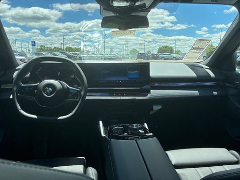 New 2027 BMW 530i xDrive AWD/4WD image 17