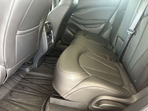 Used 2019 Buick Envision Essence image 30