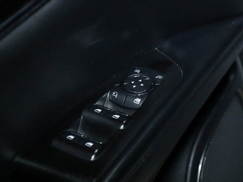 Used 2021 Lincoln Nautilus AWD image 16