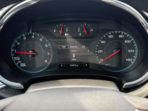 Used 2021 Chevrolet Malibu LT FWD image 34