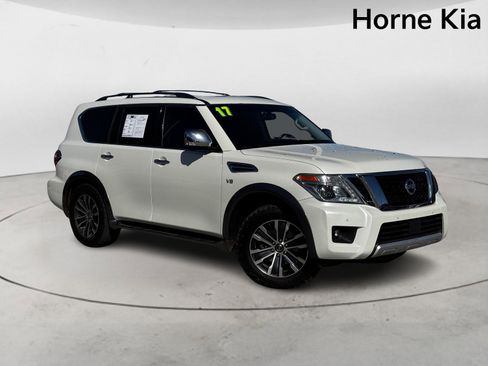 Used 2017 Nissan Armada SL w/ Moonroof Package image 2