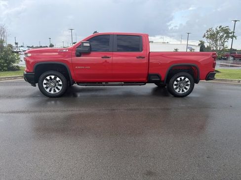 Used 2024 Chevrolet Silverado 2500 Custom w/ Custom Value Package AWD/4WD image 3