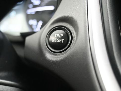 Used 2024 Subaru Crosstrek 2.0i Premium image 15