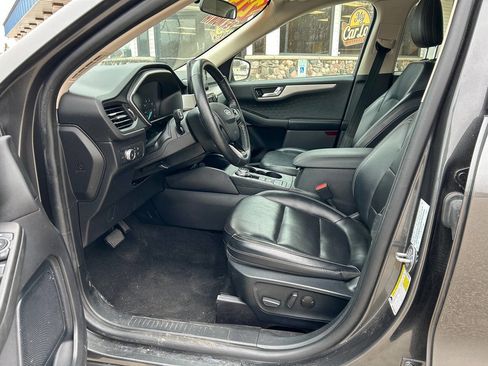 Used 2020 Ford Escape SEL image 16
