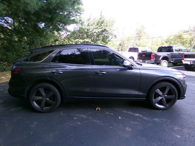 Used 2023 Genesis GV70 3.5T Sport w/ Sport Prestige Package AWD/4WD image 10