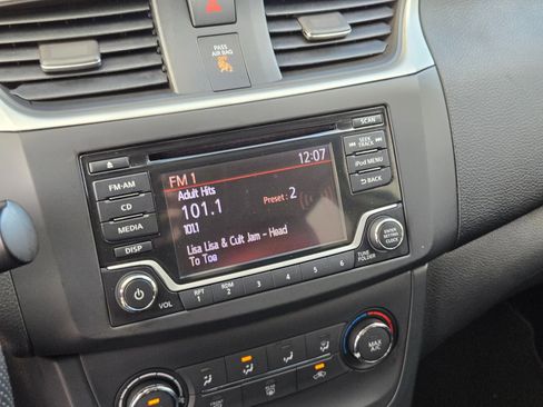 Used 2018 Nissan Sentra S image 17