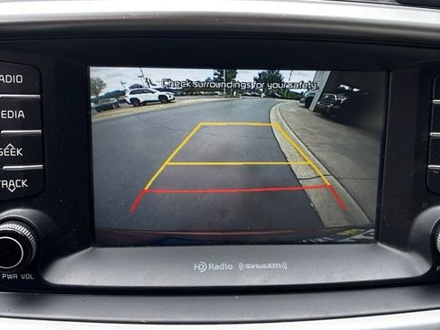 Used 2018 Kia Sorento FWD V6 w/ LX V6 Convenience Package image 7