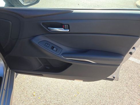 Used 2019 Toyota Avalon XLE w/ Moonroof Package image 6