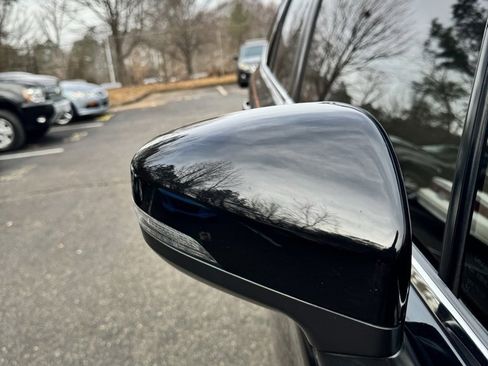 Used 2019 Subaru Outback 2.5i Limited w/ Popular Package #2 image 8