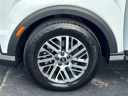 Used 2026 Hyundai Palisade SEL FWD image 29