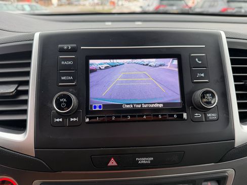 Used 2019 Honda Pilot LX image 18