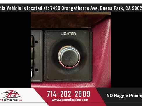 Used 1992 Lincoln Town Car Signature image 39