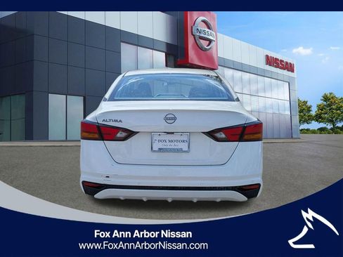Certified 2024 Nissan Altima 2.5 S FWD image 4