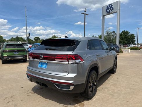 New 2026 Volkswagen Atlas Cross Sport SE AWD/4WD image 5