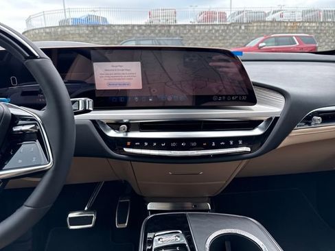 New 2026 Cadillac Lyriq Signature Sport image 18