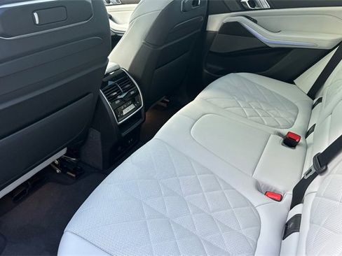 Used 2026 BMW X5 M60i image 12
