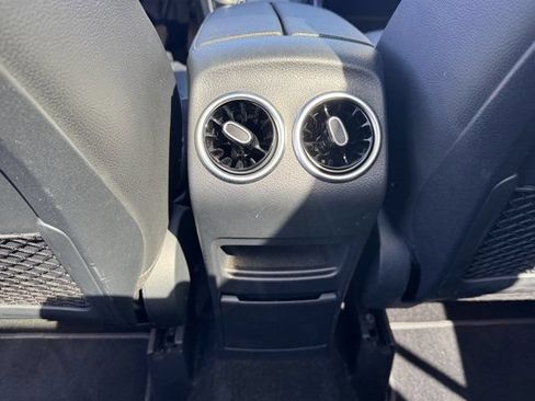 Used 2021 Mercedes-Benz GLA 250 4MATIC image 18