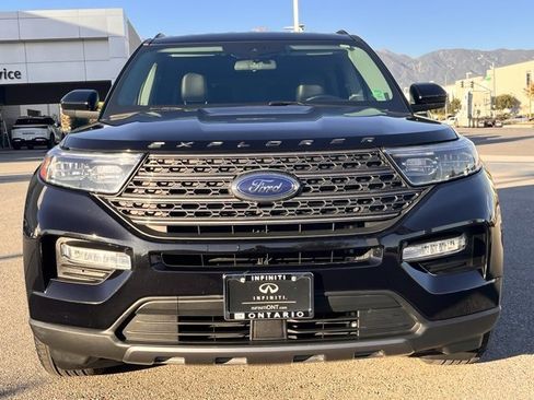 Used 2022 Ford Explorer XLT w/ Equipment Group 202A image 4