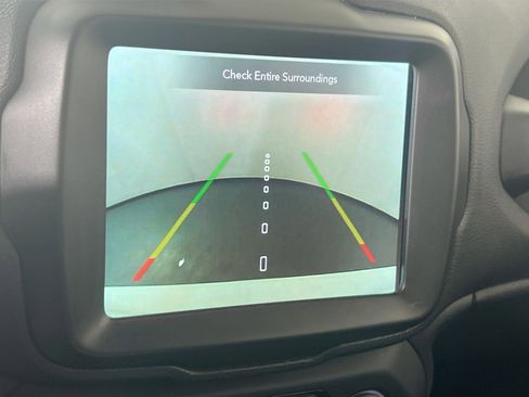 Used 2022 Jeep Renegade Latitude w/ Convenience Group image 14