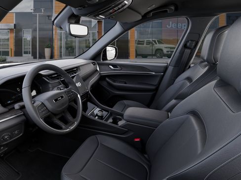 New 2025 Jeep Grand Cherokee L Limited image 22