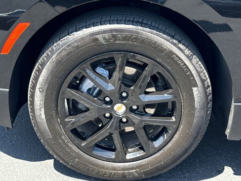 Used 2022 Chevrolet Equinox LS w/ LPO, Cargo Package FWD image 5