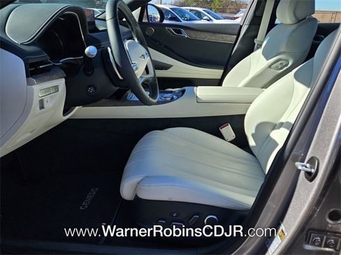 Used 2024 Genesis G80 image 5
