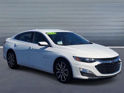 Used 2024 Chevrolet Malibu RS image 2