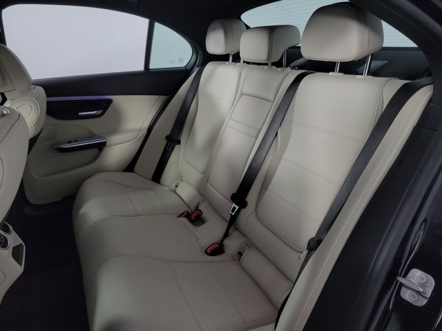 Used 2025 Mercedes-Benz C 300 4MATIC Sedan image 16