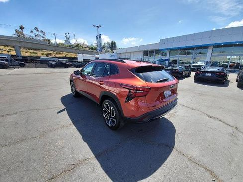 Used 2024 Chevrolet Trax RS w/ Driver Confidence Package FWD image 5