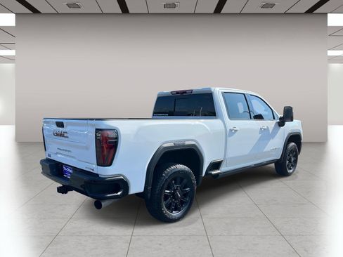 Used 2025 GMC Sierra 3500 AT4 w/ AT4 Premium Plus Package AWD/4WD image 3