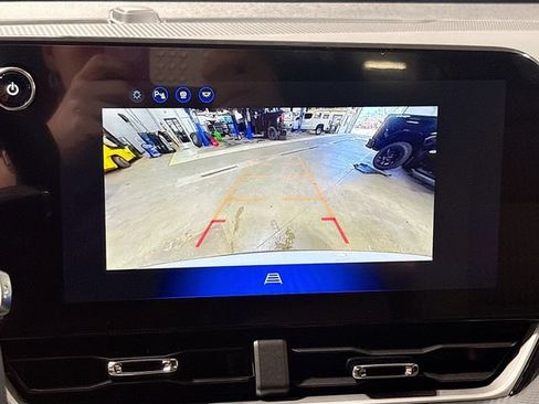 New 2027 Chevrolet Equinox LT FWD image 15