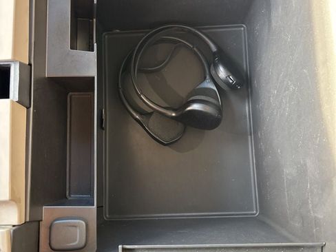 Used 2015 GMC Yukon SLT w/ Open Road Package image 22