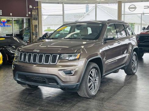 Used 2020 Jeep Grand Cherokee Limited w/ Luxury Group II AWD/4WD image 17