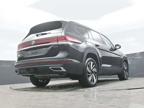 Used 2024 Volkswagen Atlas SE image 23