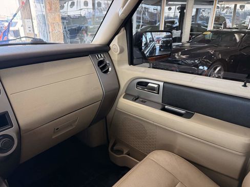 Used 2017 Ford Expedition EL XLT w/ Equipment Group 202A image 44