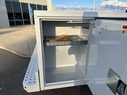 New 2026 Ford F350 XL w/ XL Chrome Package image 20