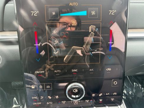 New 2026 GMC Terrain Denali w/ LPO, Floor Liner Package image 28