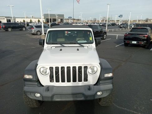 Used 2021 Jeep Gladiator Sport w/ Trailer Tow Package image 2