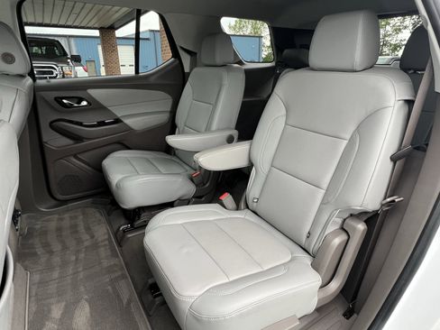 Used 2019 Chevrolet Traverse Premier AWD/4WD image 18