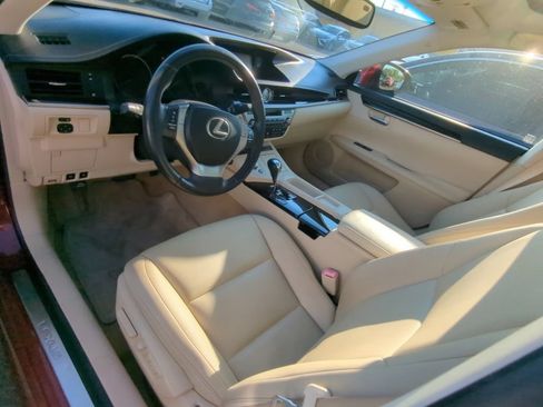 Used 2013 Lexus ES 350 FWD image 7