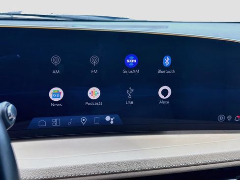 Used 2025 Cadillac XT4 Premium Luxury FWD image 15