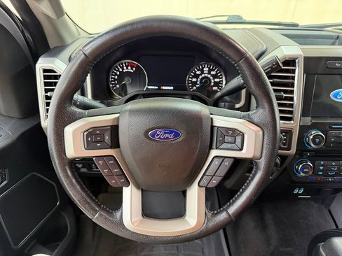 Used 2016 Ford F150 Lariat image 21