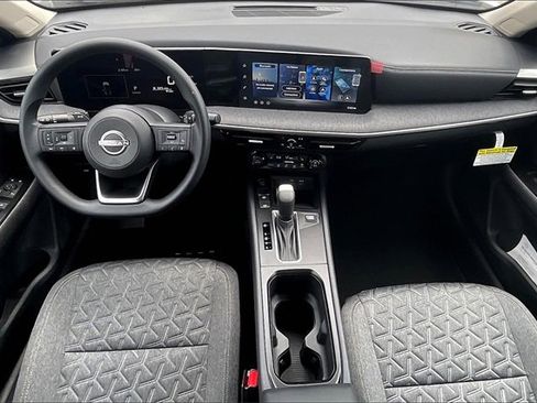 New 2026 Nissan Kicks SV w/ SV Premium Package image 5