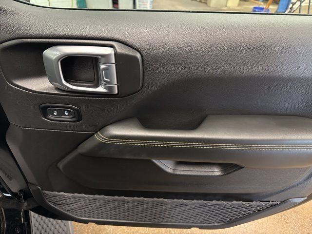 Used 2024 Jeep Wrangler Unlimited Sahara AWD/4WD image 27