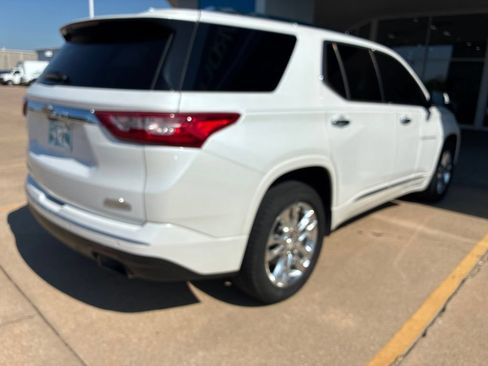 Used 2019 Chevrolet Traverse High Country w/ LPO, Floor Liner Package AWD/4WD image 6