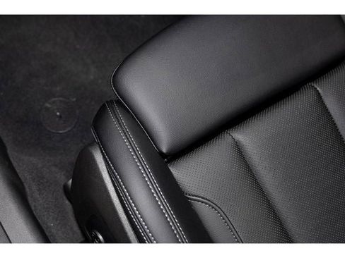 New 2026 BMW 330i xDrive Sedan w/ Convenience Package AWD/4WD image 56