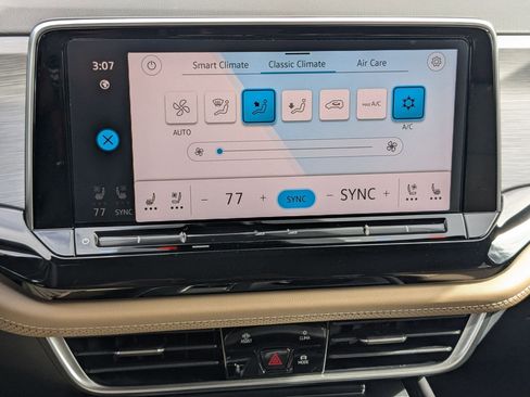 New 2026 Volkswagen Atlas Cross Sport SE image 23